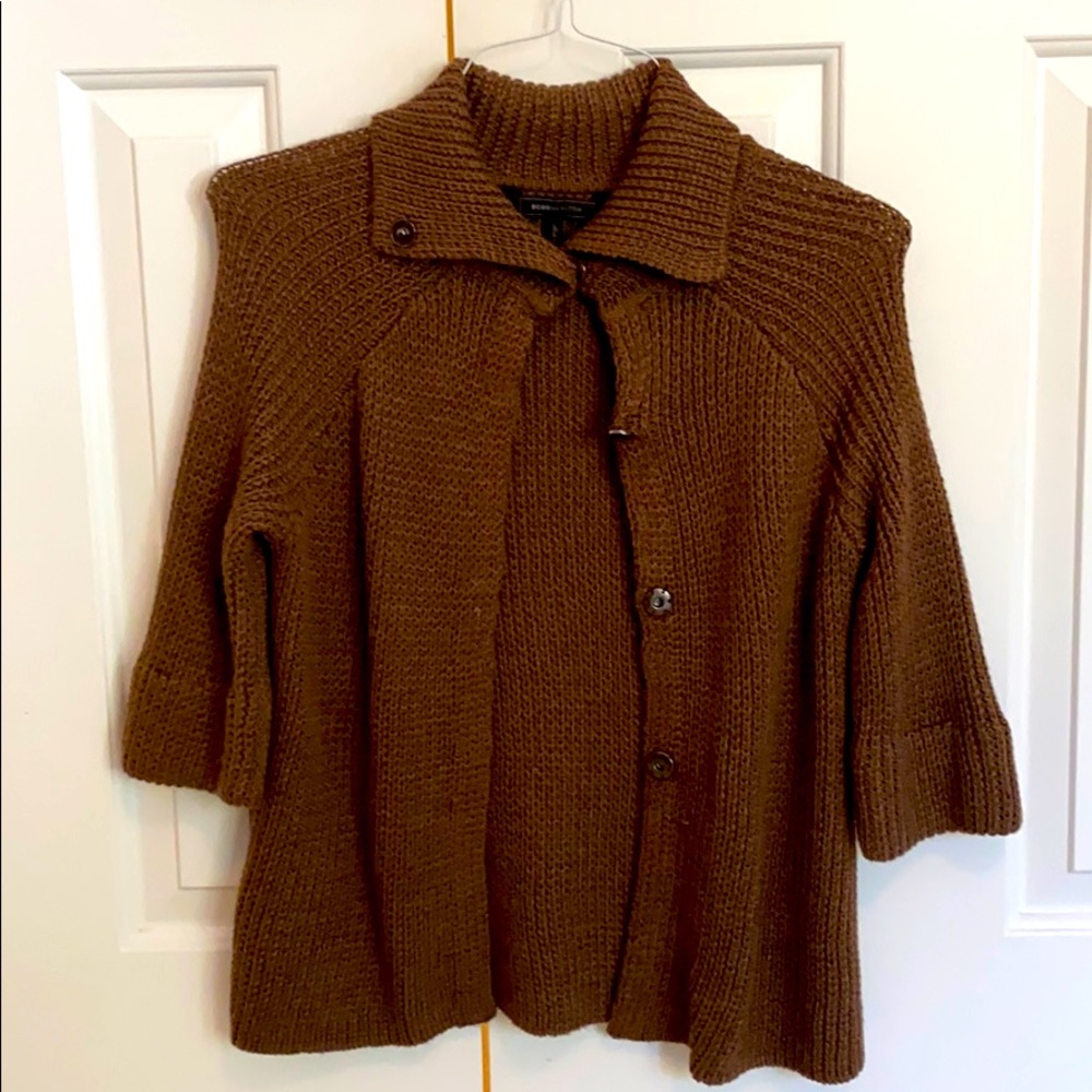 Brown snapped cardigan